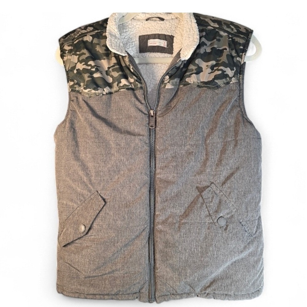 Offcorss Youth Vest Size 16 Gray‎ Camo Puffer  Top Sherpa Lining Front Pockets